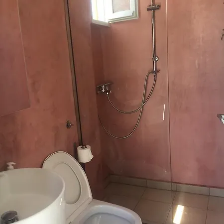 Zinas Pansion Konukevi 2*