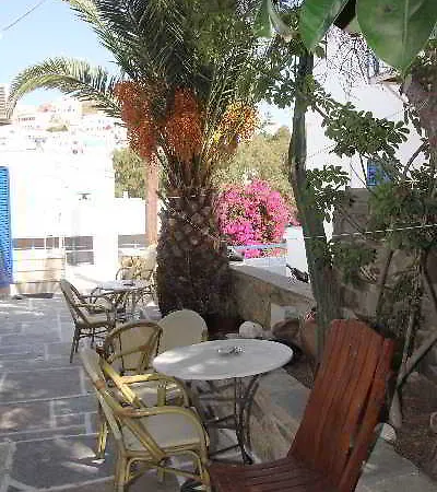 Zinas Pansion Πανσιόν Ίος