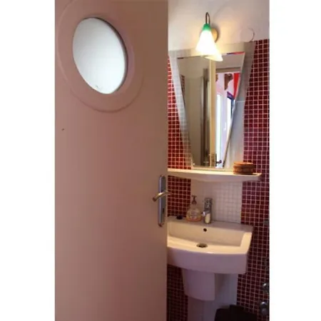 Zinas Pansion Konukevi 2*